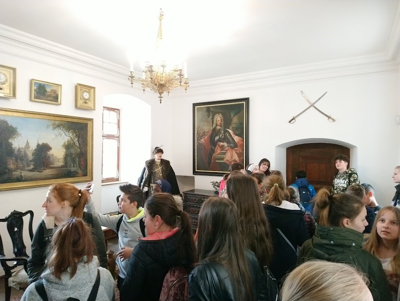 QKA, Polish and Slovakian students together inside Bonjice Castle